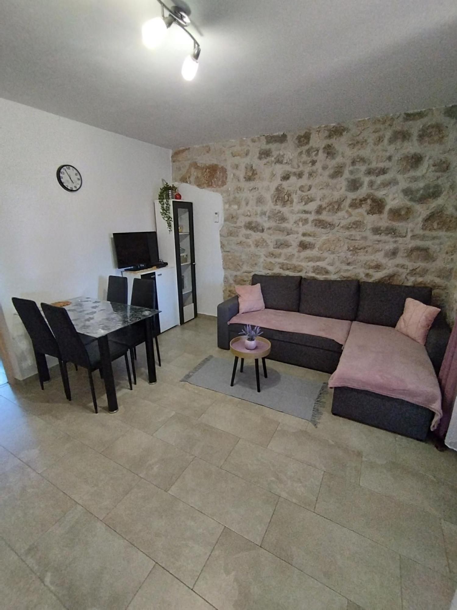 Apartment Memic 100 M Do Plaze, Memic Only 100m From